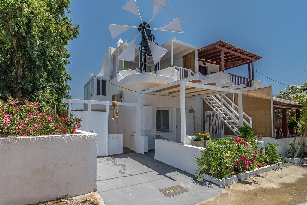 Papikinou Bay Suites Adamantas  Buitenkant foto